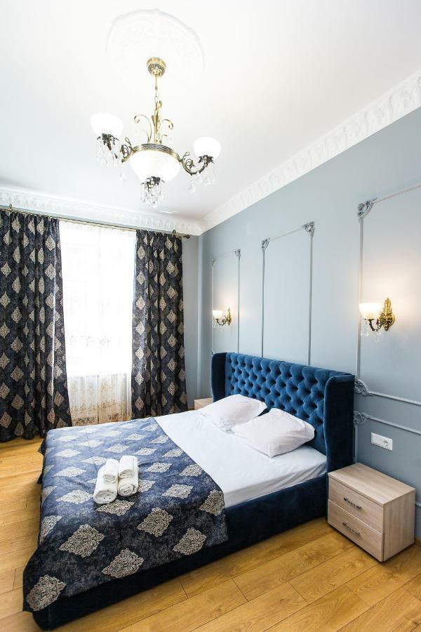 Дизайнерська Віп Квартира По Вулиці Куліша 14 Lviv Ngoại thất bức ảnh