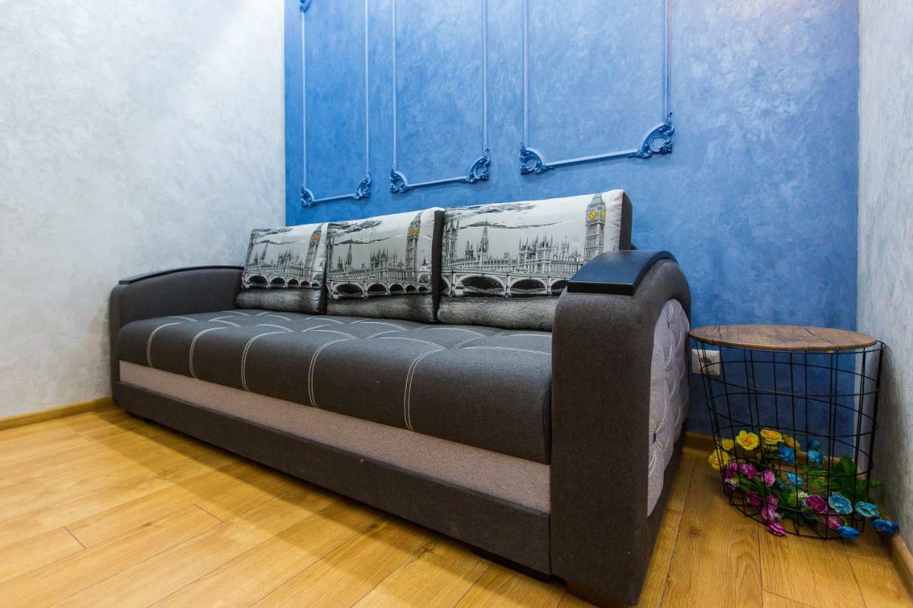 Дизайнерська Віп Квартира По Вулиці Куліша 14 Lviv Ngoại thất bức ảnh
